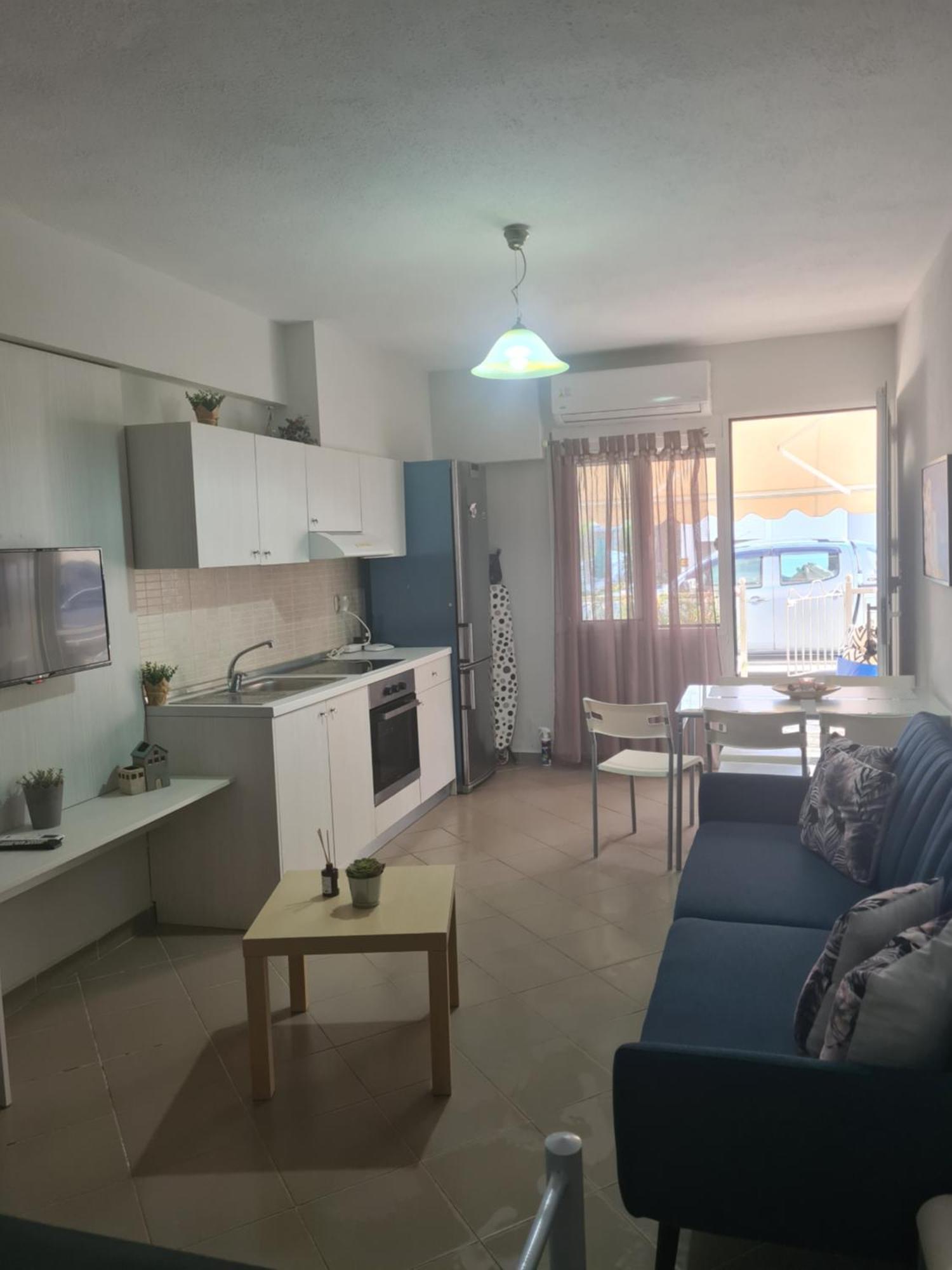 Makis Apartments Touzla Ofrínion Exterior foto