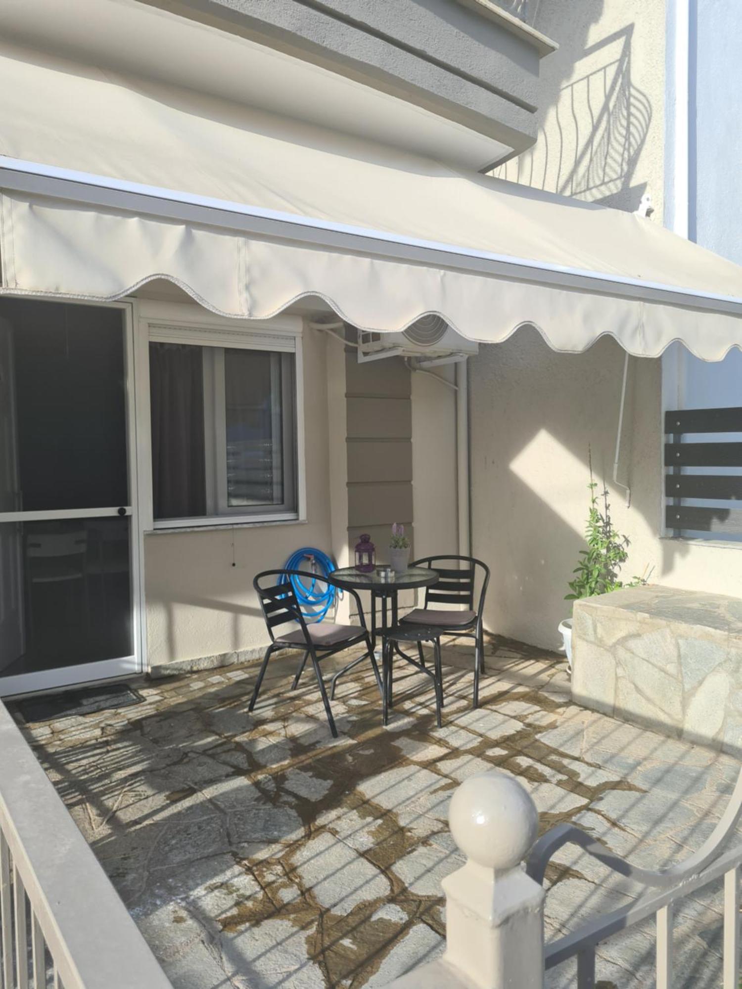 Makis Apartments Touzla Ofrínion Exterior foto